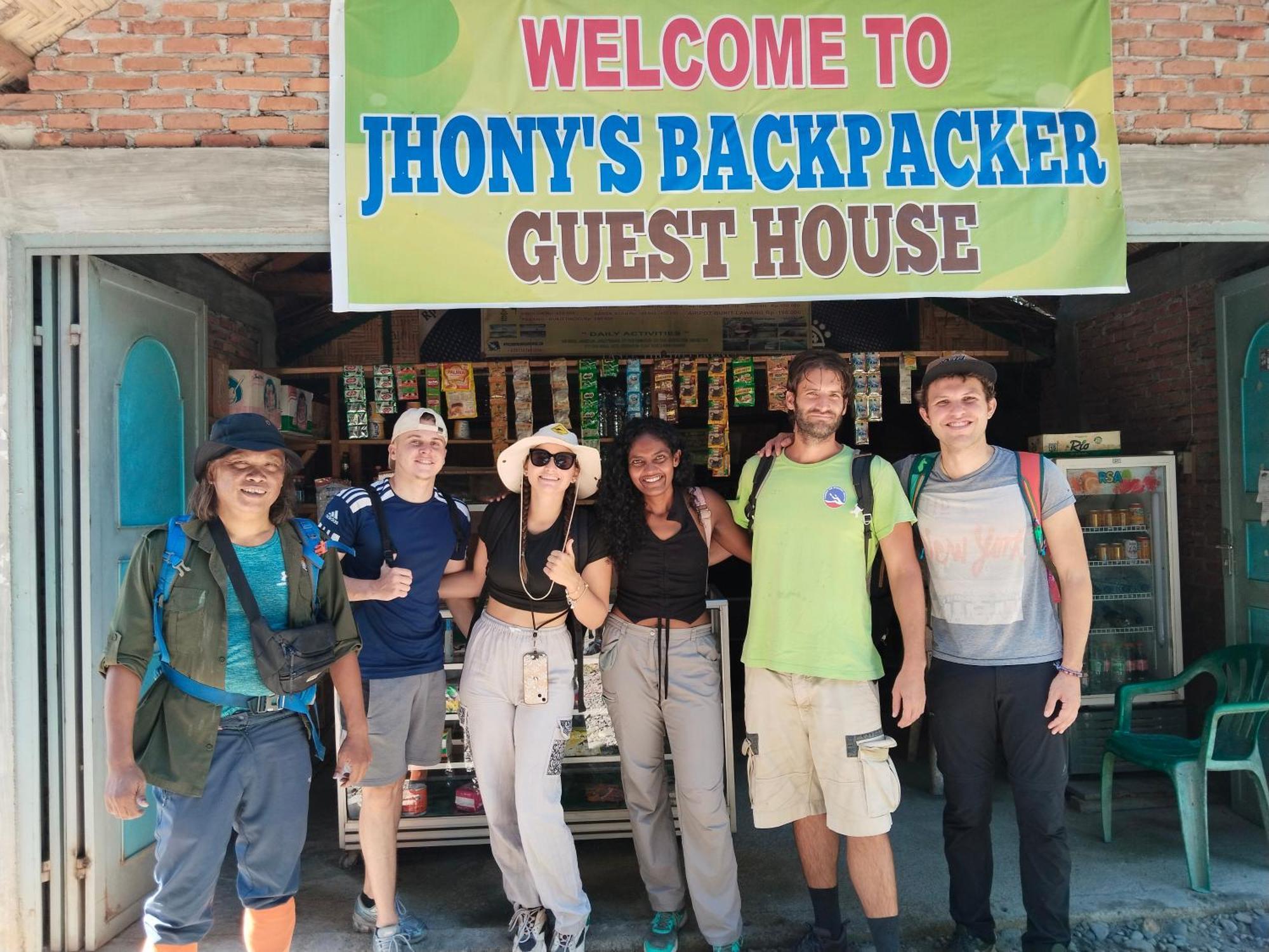 Jhony'S Backpacker-Guest House Only Stay Here Book Treking With Us Bukit Lawang Eksteriør bilde