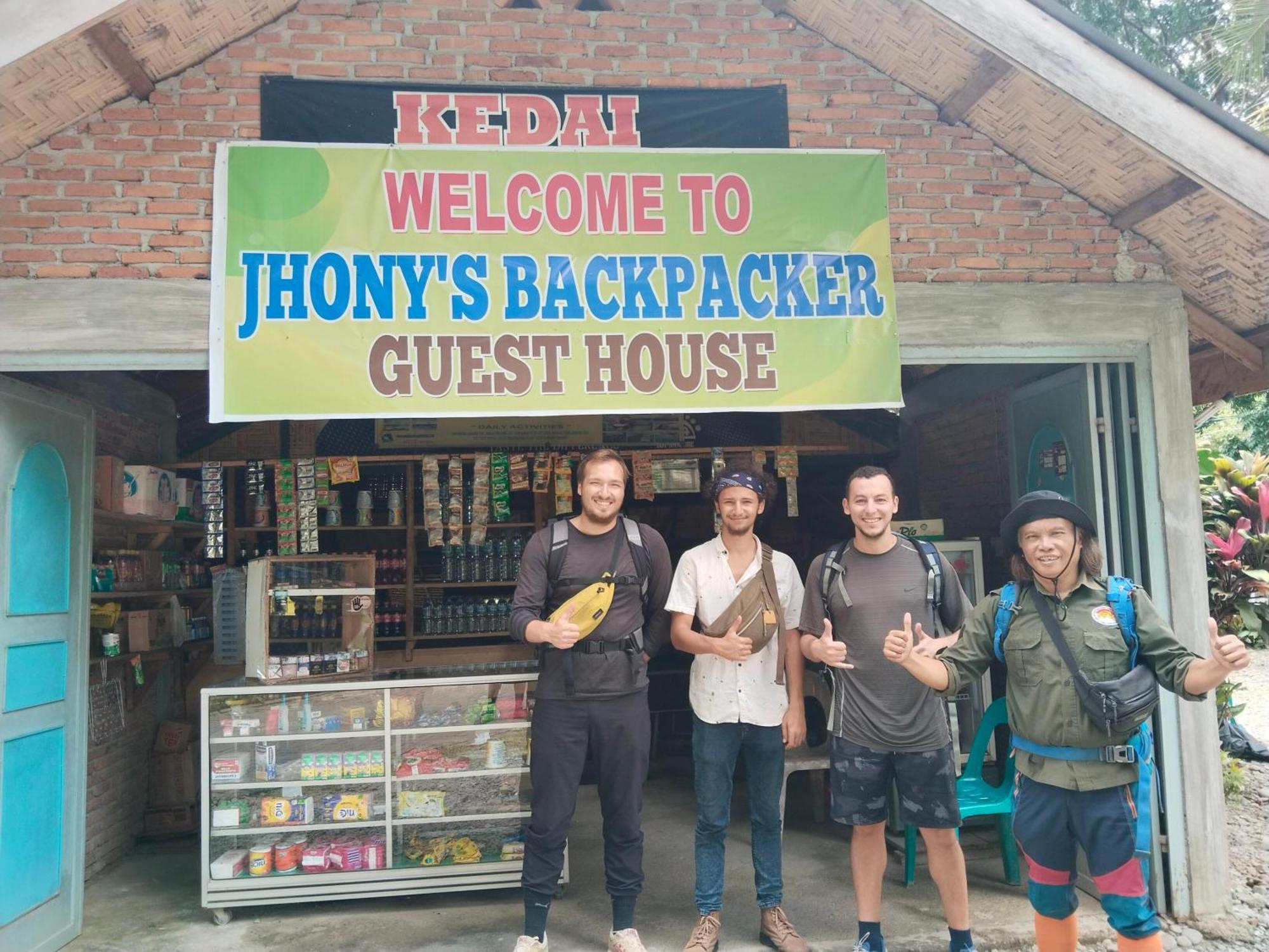 Jhony'S Backpacker-Guest House Only Stay Here Book Treking With Us Bukit Lawang Eksteriør bilde