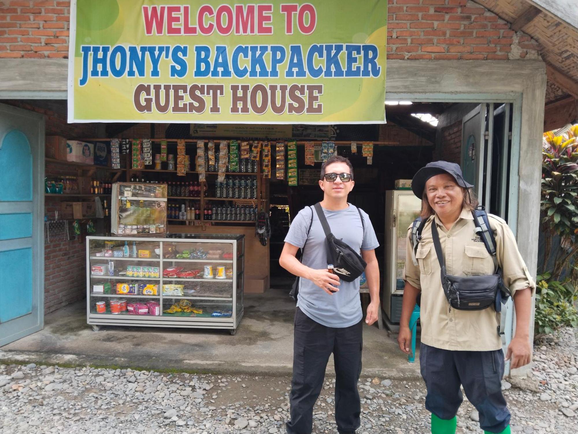 Jhony'S Backpacker-Guest House Only Stay Here Book Treking With Us Bukit Lawang Eksteriør bilde