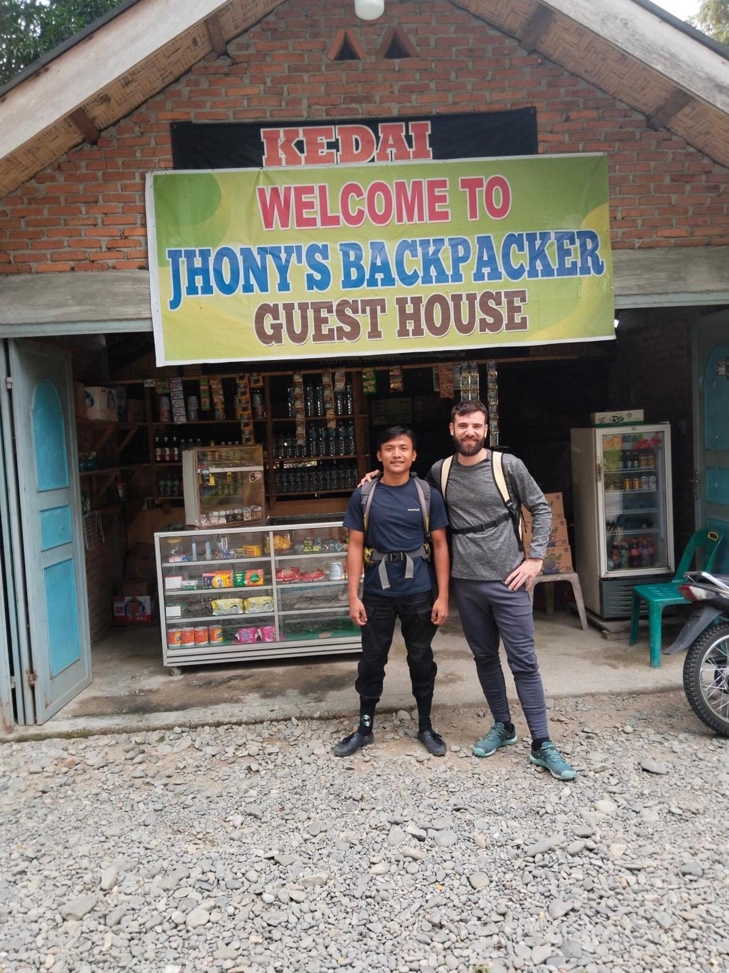 Jhony'S Backpacker-Guest House Only Stay Here Book Treking With Us Bukit Lawang Eksteriør bilde