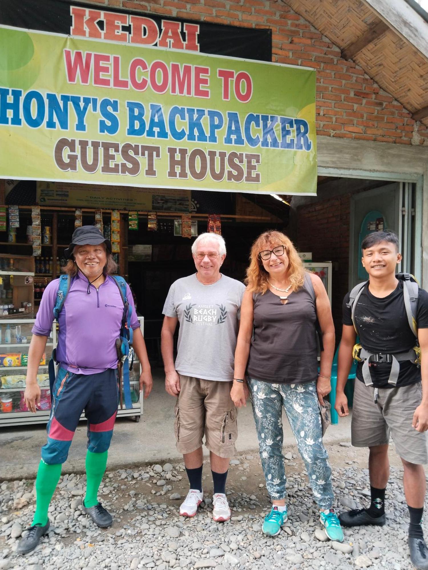 Jhony'S Backpacker-Guest House Only Stay Here Book Treking With Us Bukit Lawang Eksteriør bilde