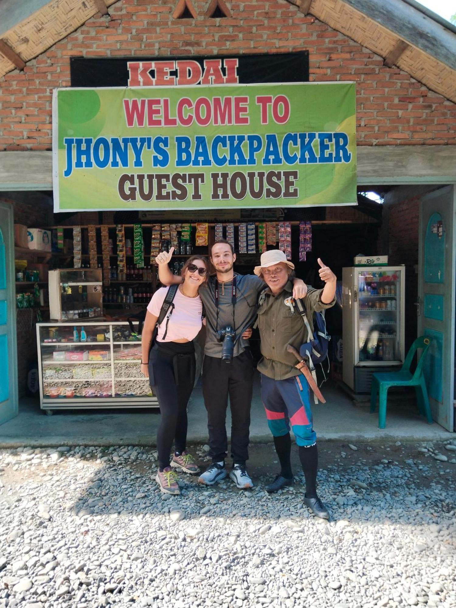 Jhony'S Backpacker-Guest House Only Stay Here Book Treking With Us Bukit Lawang Eksteriør bilde