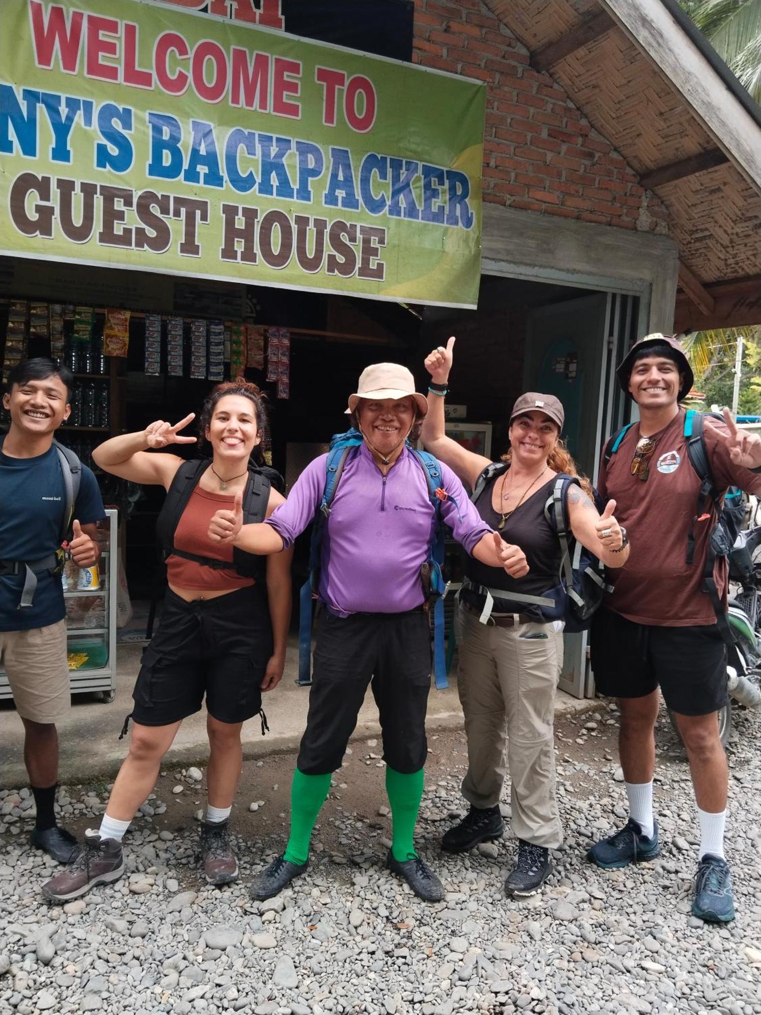 Jhony'S Backpacker-Guest House Only Stay Here Book Treking With Us Bukit Lawang Eksteriør bilde