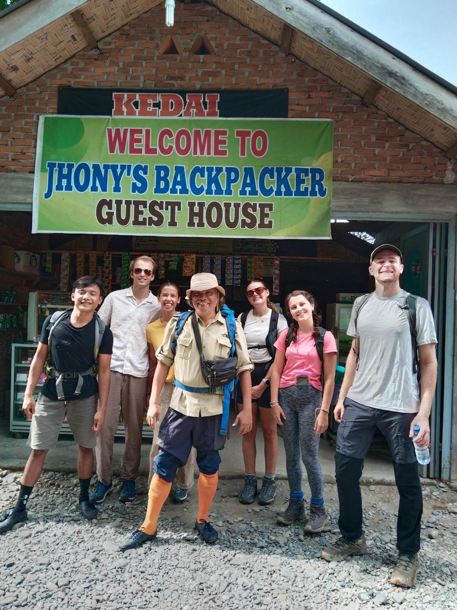 Jhony'S Backpacker-Guest House Only Stay Here Book Treking With Us Bukit Lawang Eksteriør bilde