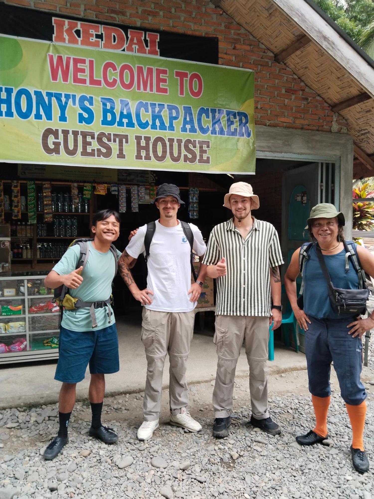 Jhony'S Backpacker-Guest House Only Stay Here Book Treking With Us Bukit Lawang Eksteriør bilde