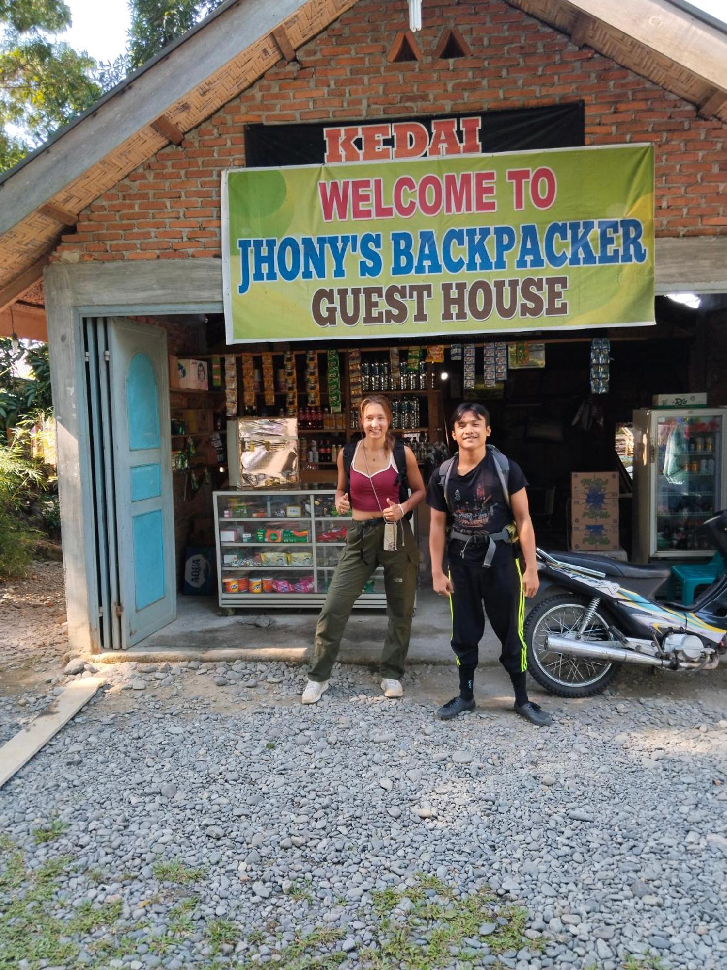 Jhony'S Backpacker-Guest House Only Stay Here Book Treking With Us Bukit Lawang Eksteriør bilde